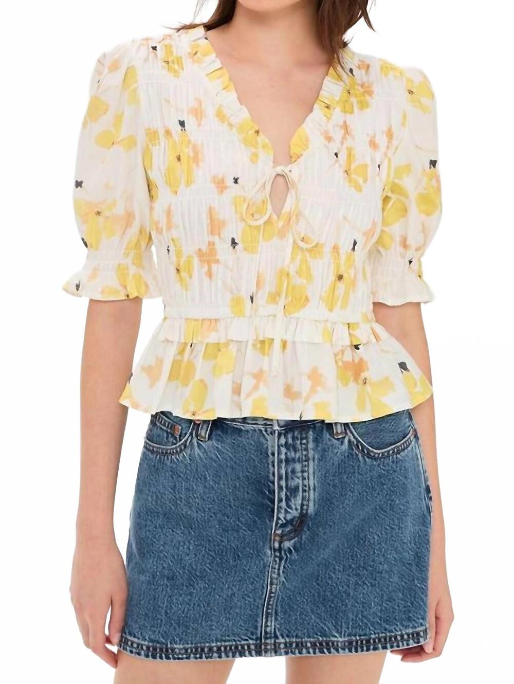NEW RAILS fontaine floral top in tossed daffodils